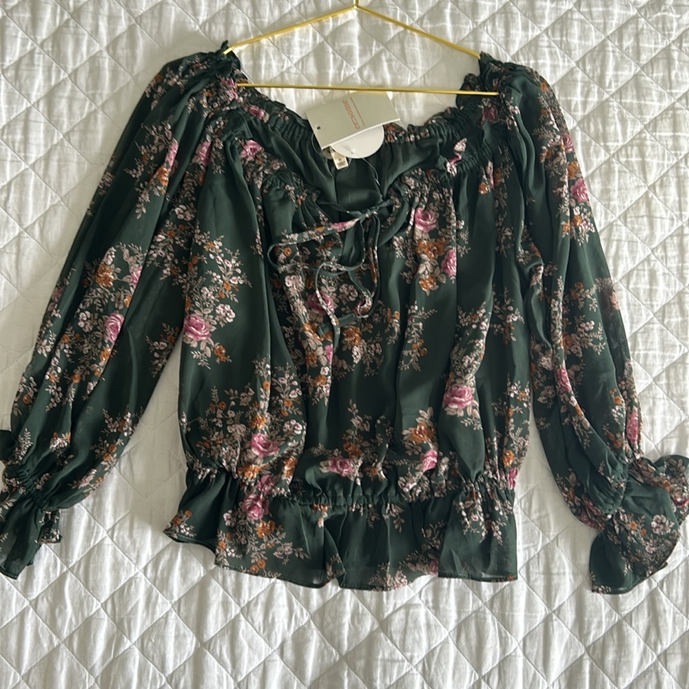 NWT Floral off shoulder top